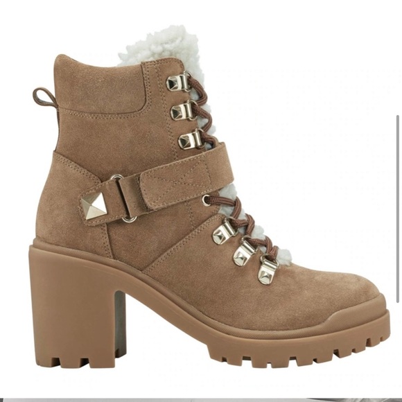 NWT! Brand new in box! Marc Fisher Heeled hiking boot! Size 6 - Picture 4 of 7